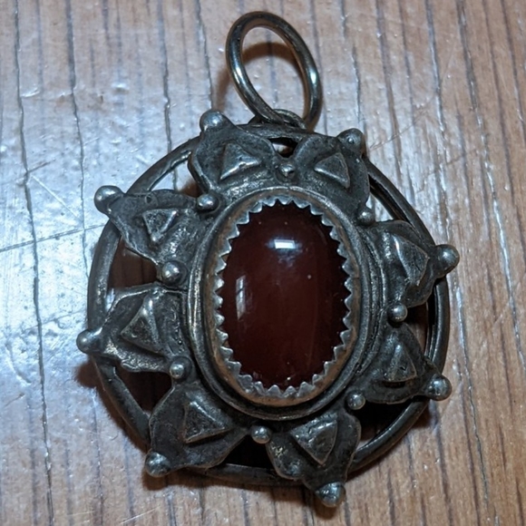 925 Silver Round Pendant Signed DKL Amber Color Oval Stone Open Geometric Design - Picture 11 of 12